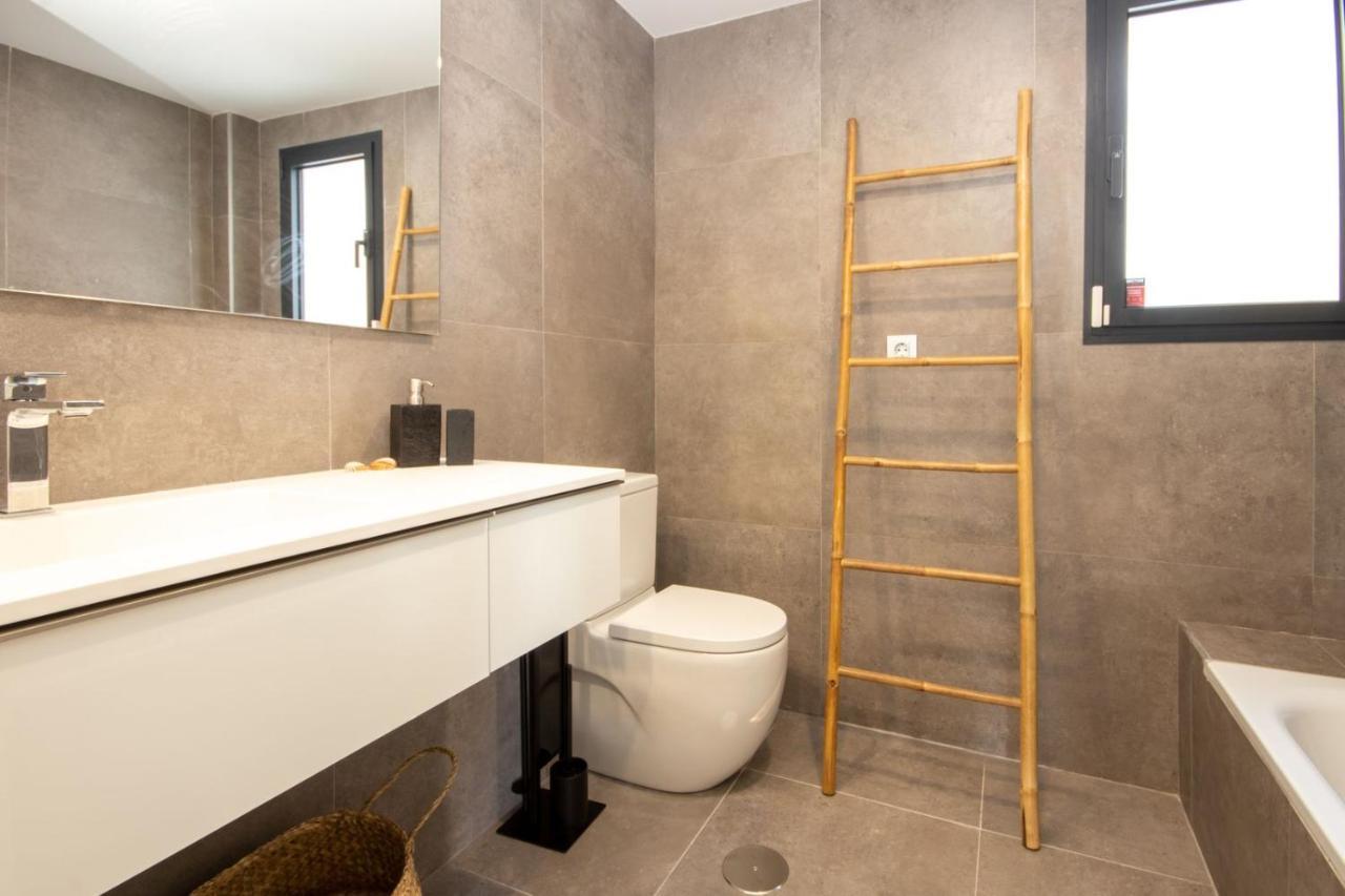 Luxury Apartment Stunning Seaview Bs 3104 Манилва Экстерьер фото