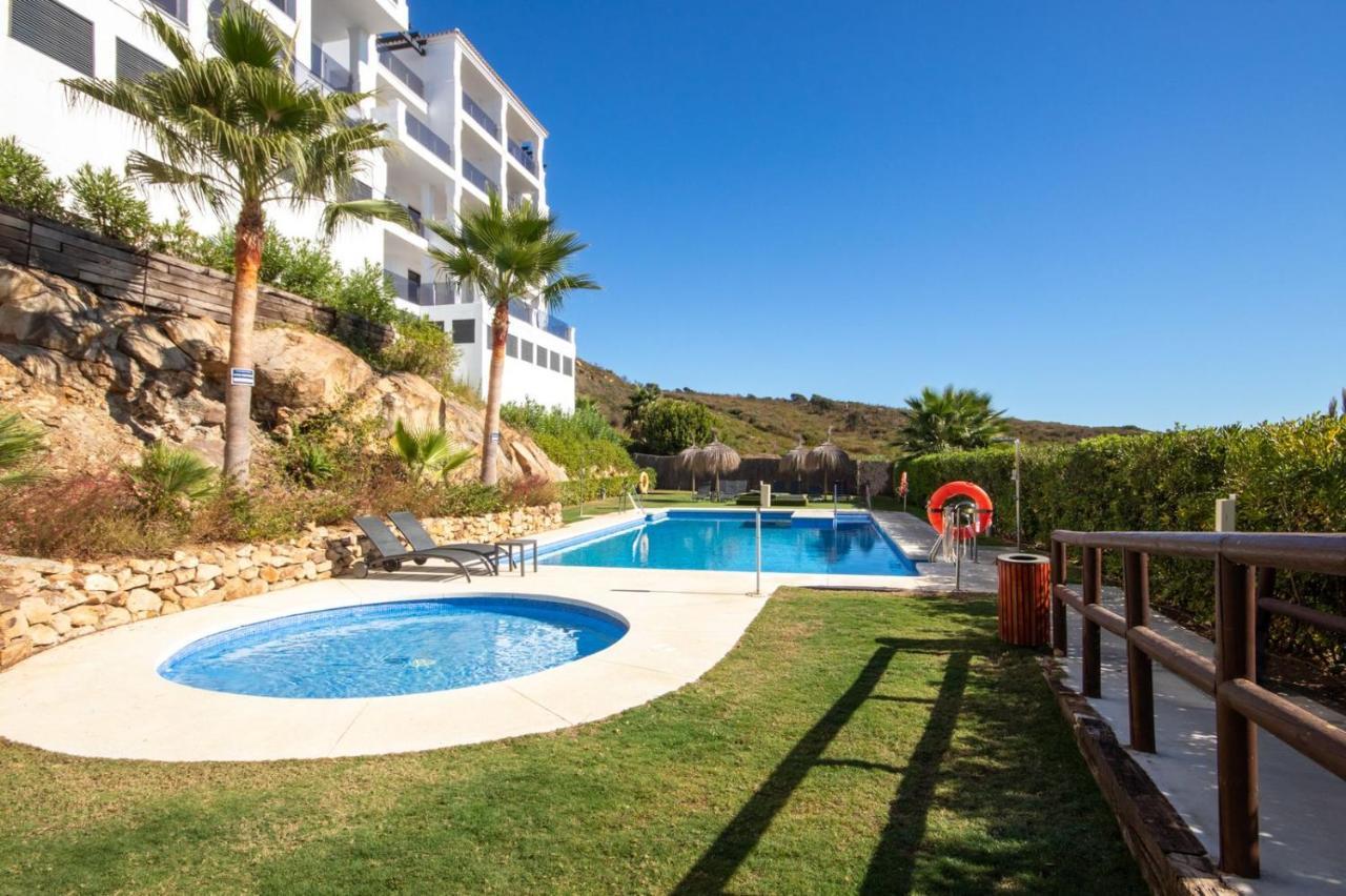 Luxury Apartment Stunning Seaview Bs 3104 Манилва Экстерьер фото