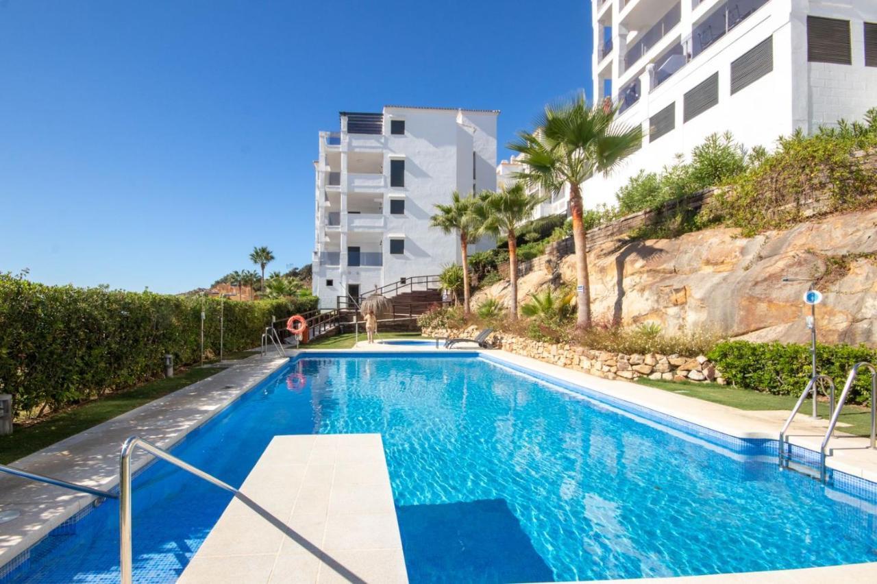 Luxury Apartment Stunning Seaview Bs 3104 Манилва Экстерьер фото